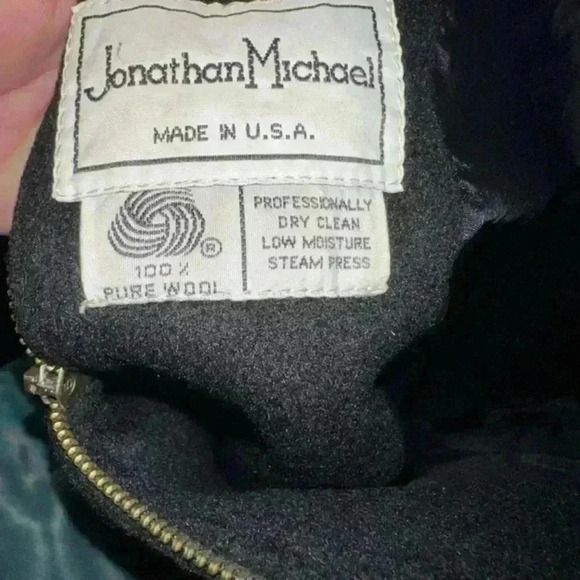 Vintage black Jonathan Michael wool coat. No size. Thinking it’s a 12/14. EUC - Picture 7 of 9